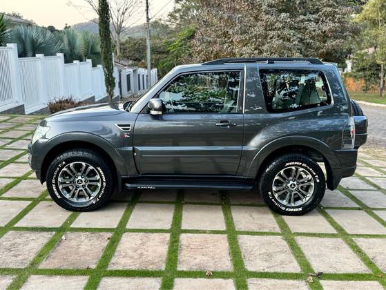 MITSUBISHI PAJERO FULL 3.2 HPE 4X4 16V TURBO INTERCOOLER DIESEL 2P AUTOMÁTICO MITSUBISHI PAJERO FULL 3.2 HPE 4X4 16V TURBO INTERCOOLER DIESEL 2P AUTOMÁTICO